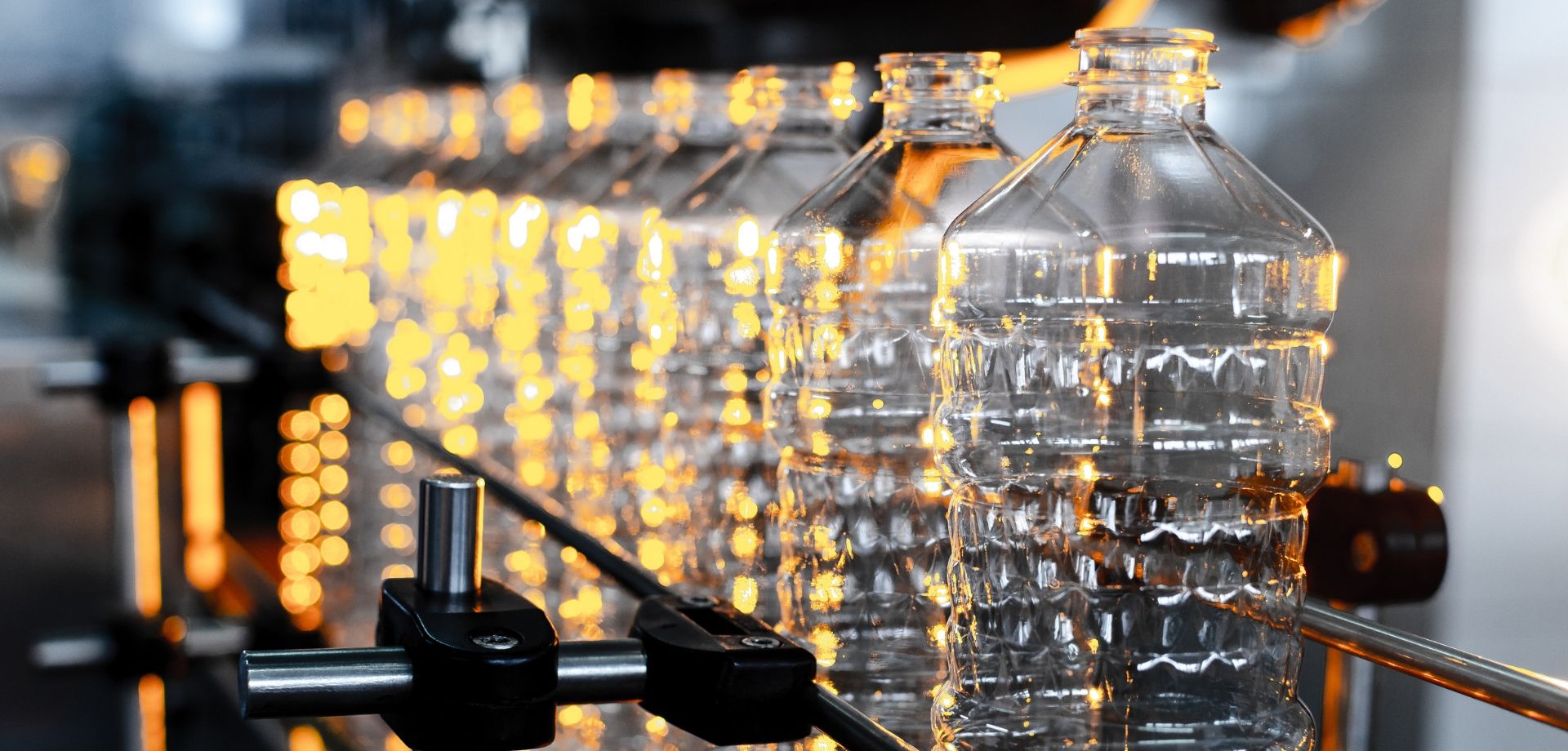 11 Tips Memilih Supplier Botol Plastik Terbaik, Pebisnis Wajib Tahu! - Dermapack